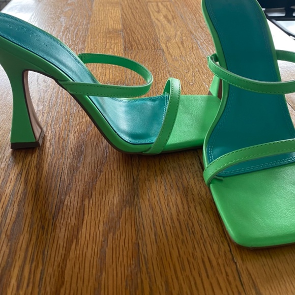Strappy green heels - Picture 2 of 3